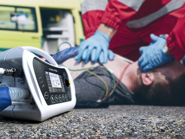 Cardiopulmonary resuscitation on road